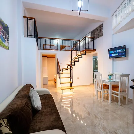 Crown Deluxe Апартаменты *