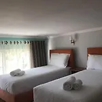 Crown Deluxe Apartment *
