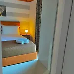 Crown Deluxe * Sarande