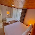 Crown Deluxe Apartment