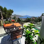 Apartment Crown Deluxe Sarande