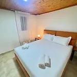 Crown Deluxe Apartment *