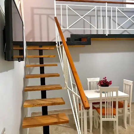 Crown Deluxe Apartment