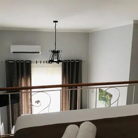 Crown Deluxe Apartment Sarande