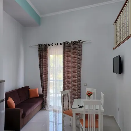 Crown Deluxe Apartment Sarande