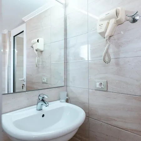 Crown Deluxe Appartamento *