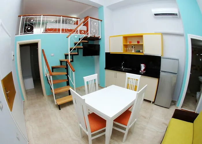 Crown Deluxe Apartament